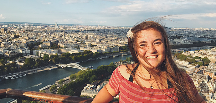 Rylie Tiffin posing with the city of London in the background